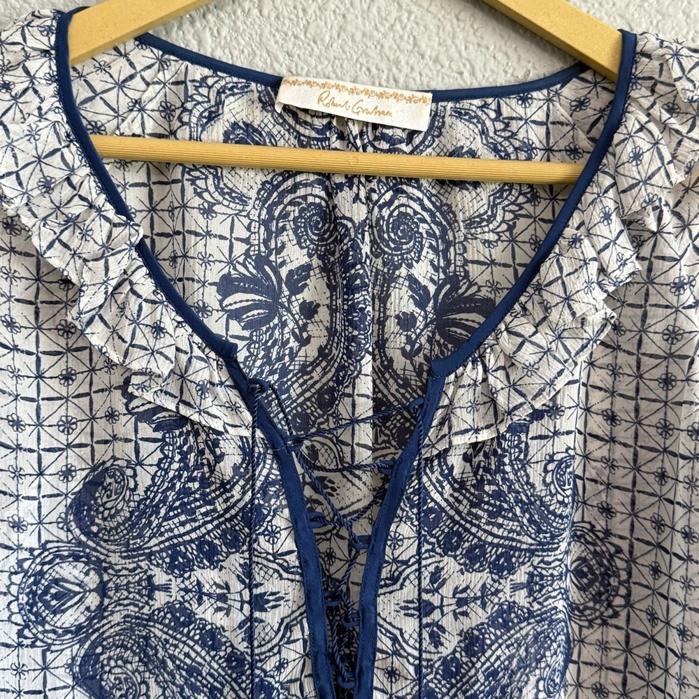 Robert Graham Sheer Silk Blouse Size Small EUC - Picture 2 of 3